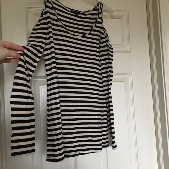 I ❤️ Ronson size xs striped ls top - Picture 3 of 5